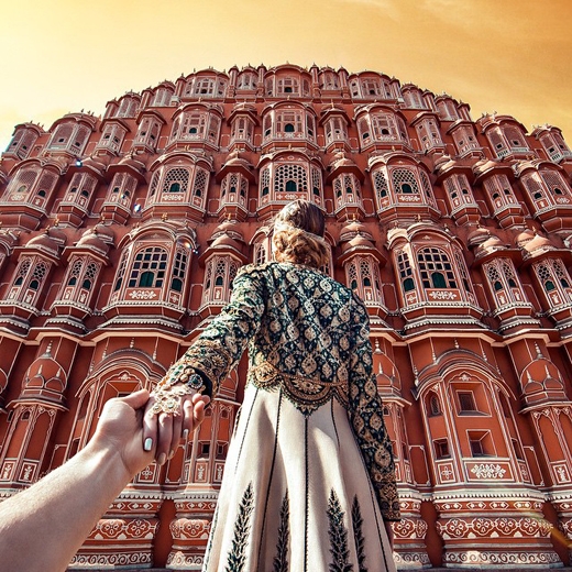 
	
	Sau đó, Osmann cùng bạn gái của mình đã di chuyển tiếp về thành phố hồng Jaipur, nơi có Cung điện của gió Hawa Mahal nổi tiếng. Sau khi thăm thú ở thành phố này, Osmann bắt đầu xin tư vấn của người hâm mộ về các điểm đến nổi tiếng ở Sri Lanka, đây là điểm đến tiếp theo của cặp đôi này.